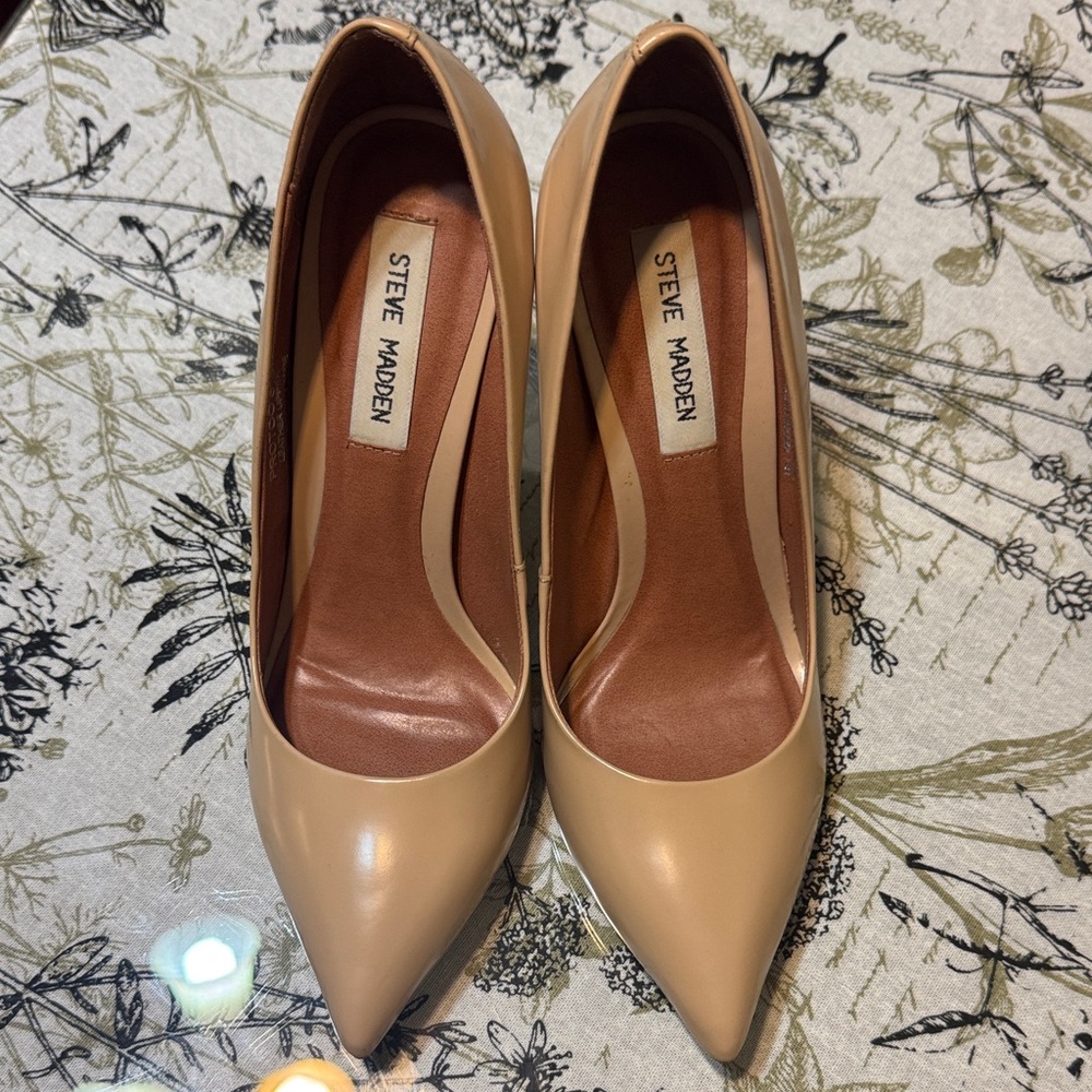 Steve Madden Nude Heels